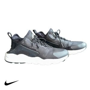 NIKE AIR HUARCHE ULTRA WOMEN'S SHOES SIZE 7 STYLE  CODE 819151-008
